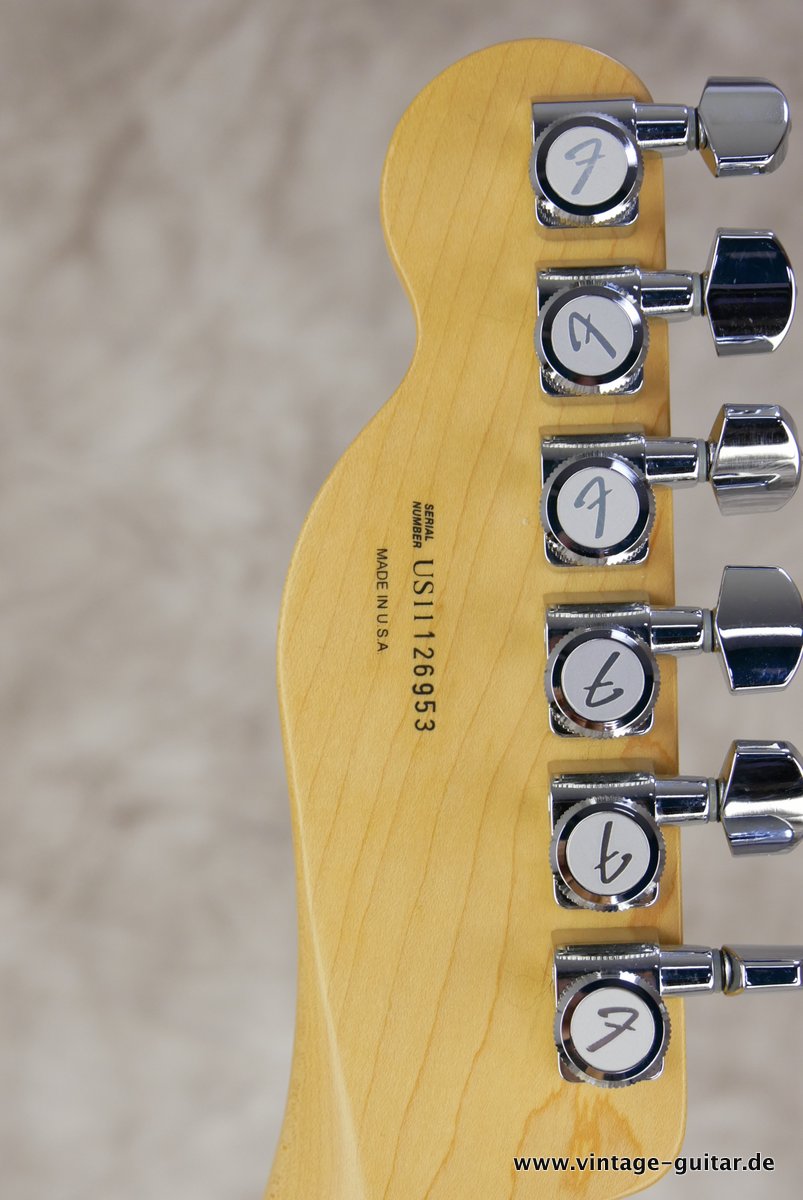 Fender-Telecaster-Deluxe-60th-Anniversary-white-binding-2011-008.JPG