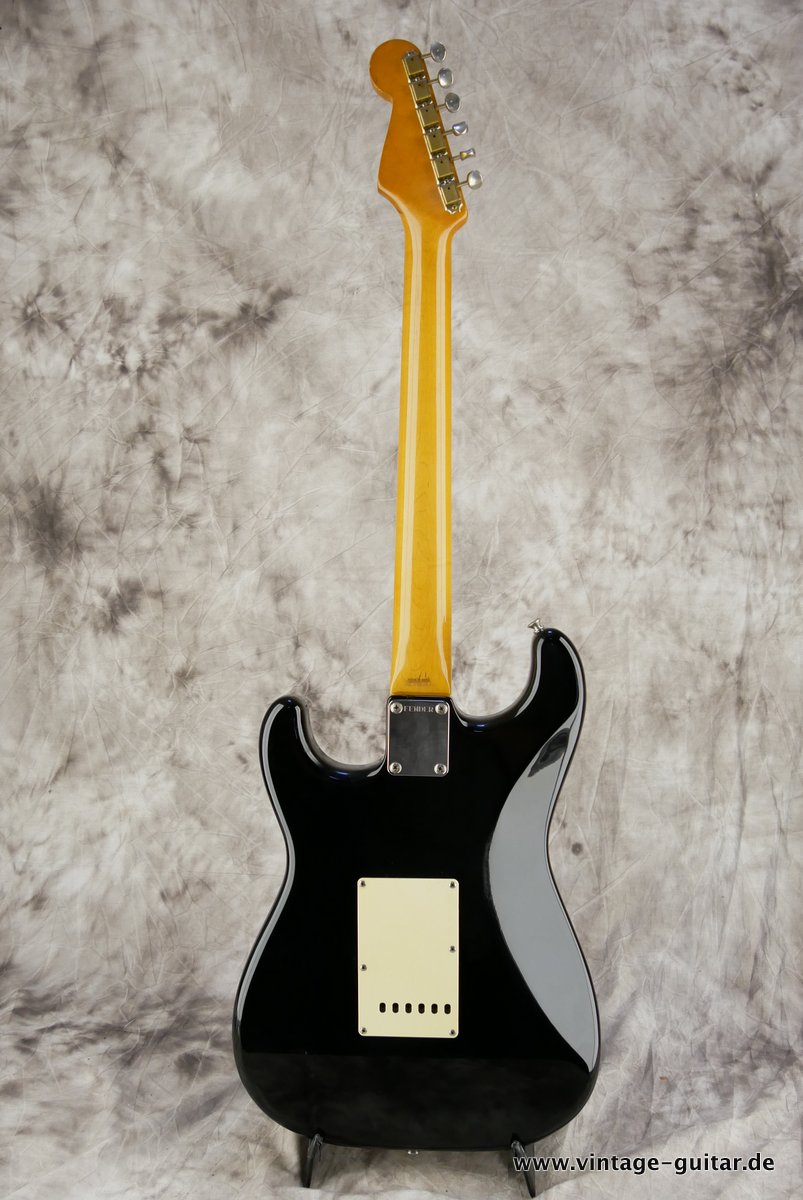 Fender_Stratocaster_MIJ_black_1985-002.JPG