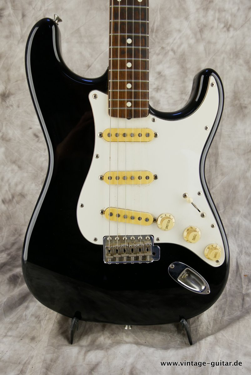 Fender_Stratocaster_MIJ_black_1985-003.JPG