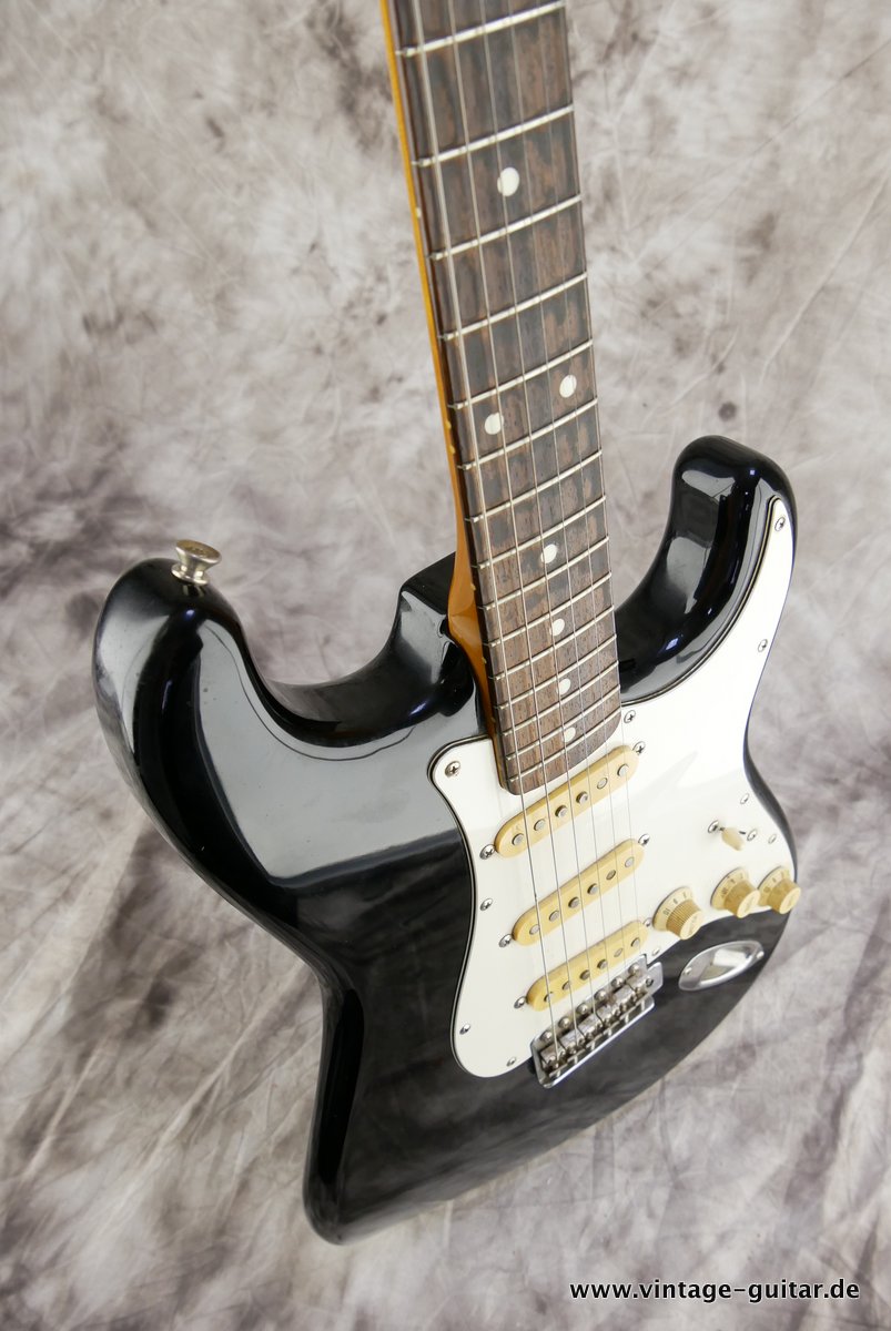 Fender_Stratocaster_MIJ_black_1985-005.JPG
