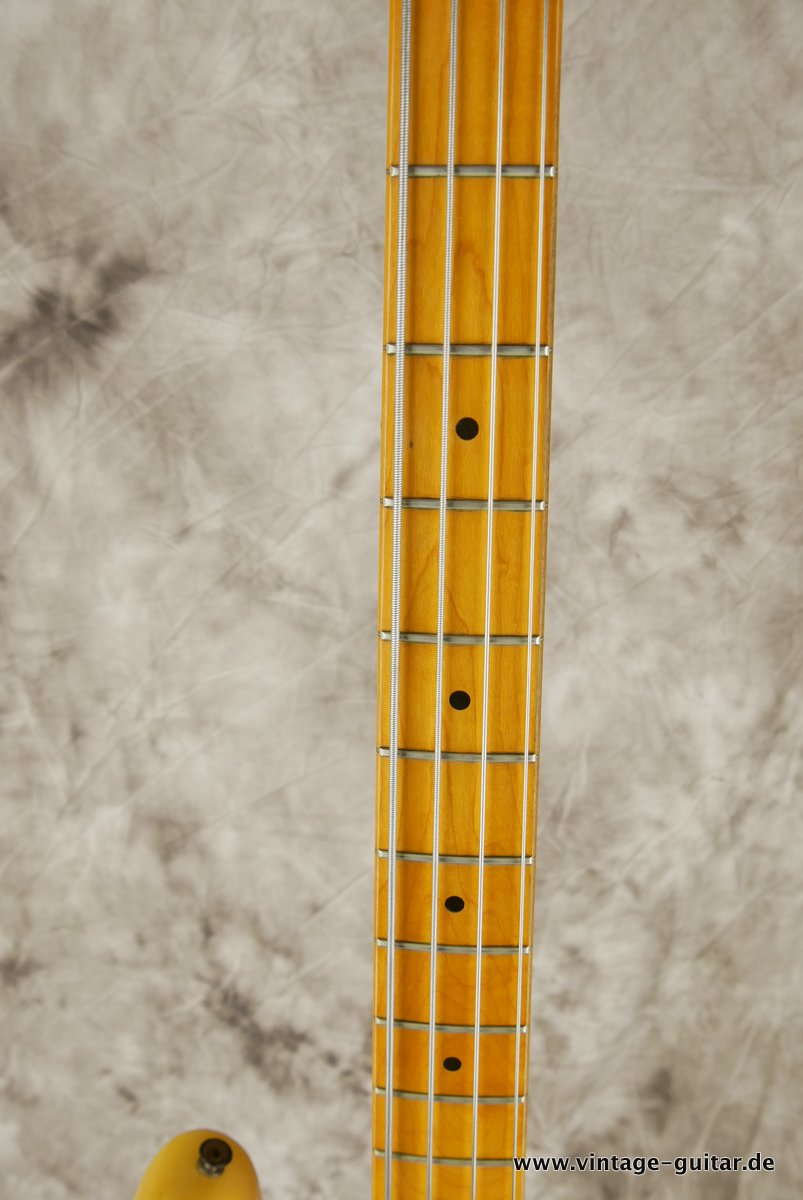 Fender-Telecaster-Bass-1968-blonde-011.JPG