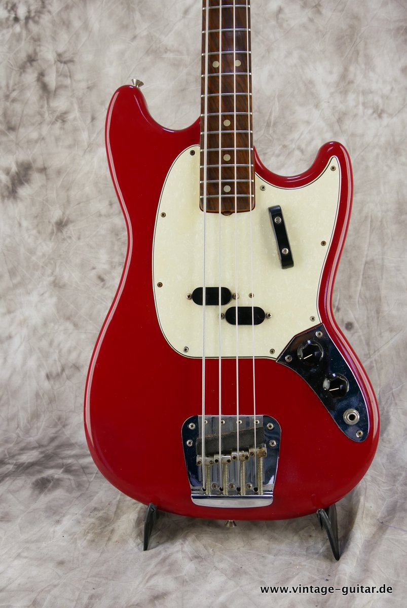 Fender-Mustang-Bass-1966-dakota-red-002.JPG