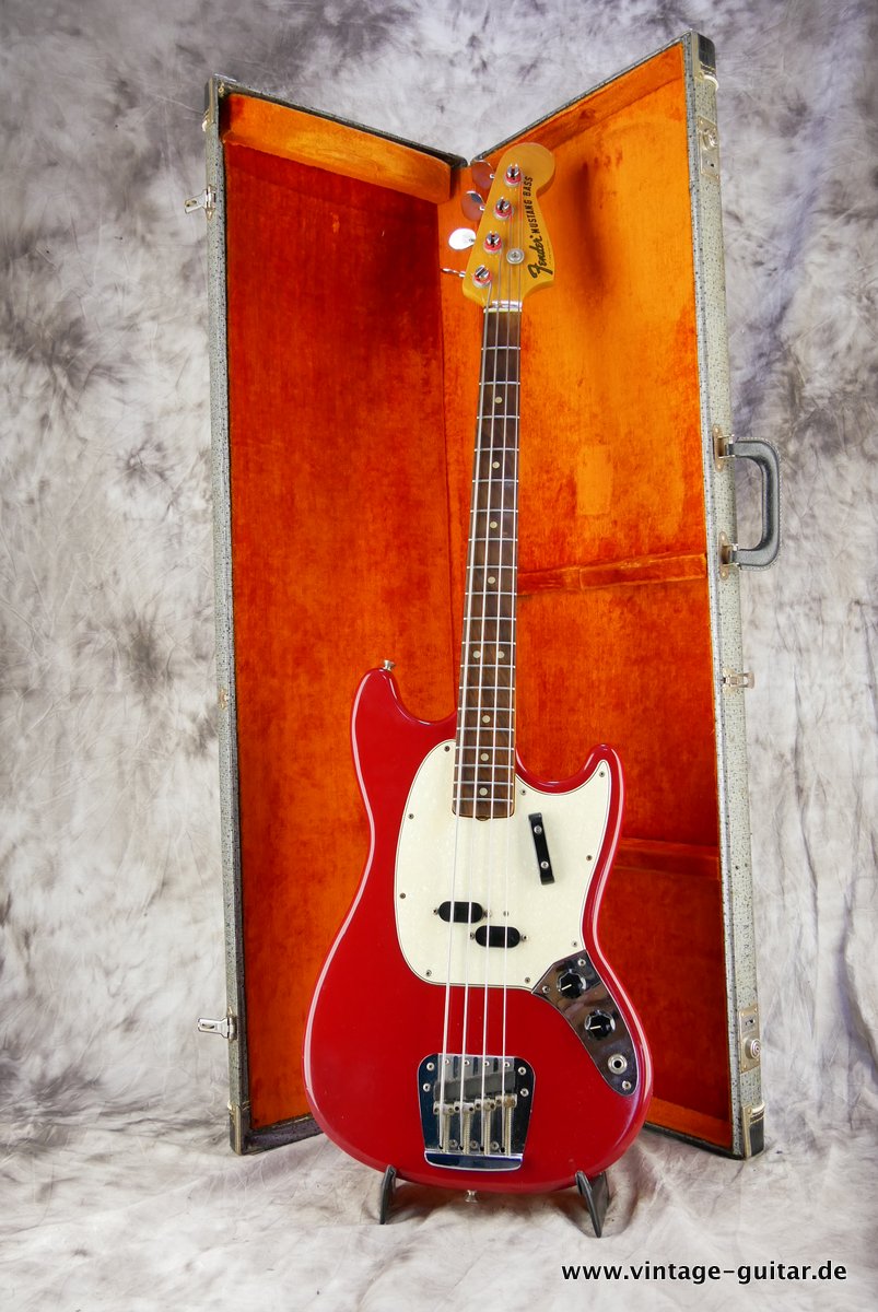 Fender-Mustang-Bass-1966-dakota-red-014.JPG