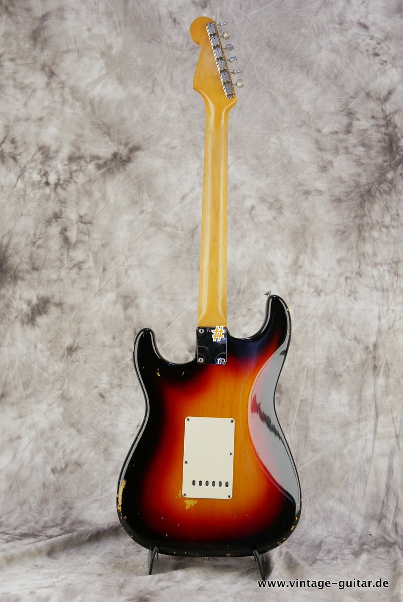 Fender-Stratocaster-1964-sunburst-003.JPG
