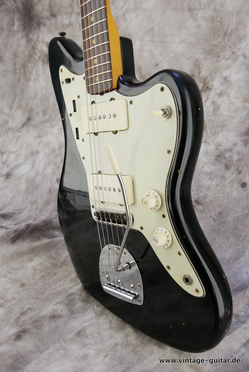 Fender-Jazzmaster-1963-black-matching-headstock-005.JPG