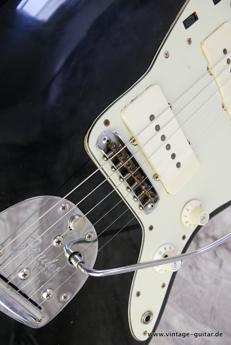 Fender-Jazzmaster-1963-black-matching-headstock-014.JPG