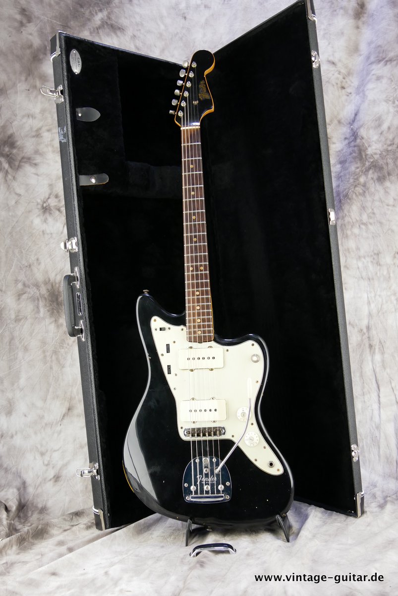 Fender-Jazzmaster-1963-black-matching-headstock-015.JPG