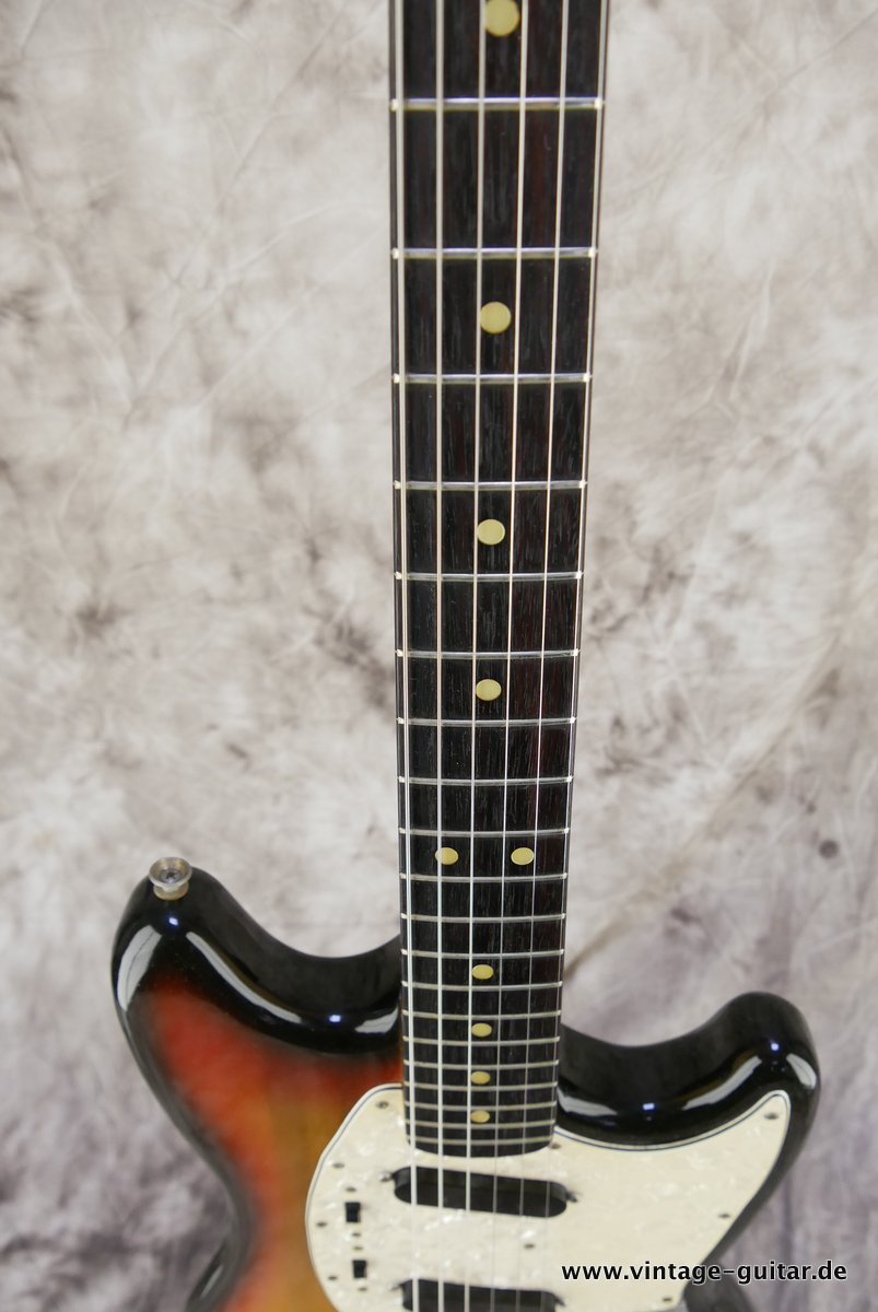 Fender-Mustang-1969-sunburst-011.JPG