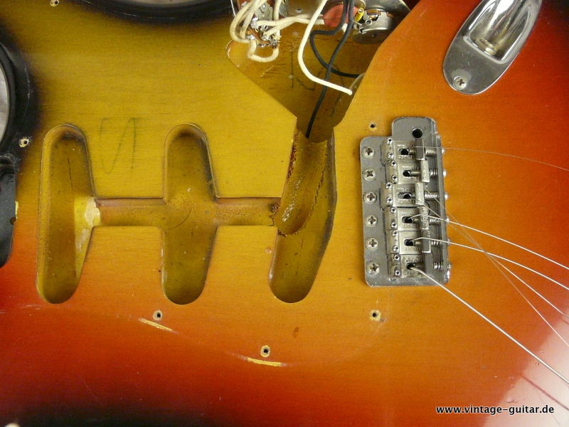 Fender-Stratocaster-1964-65-sunburst-016.JPG