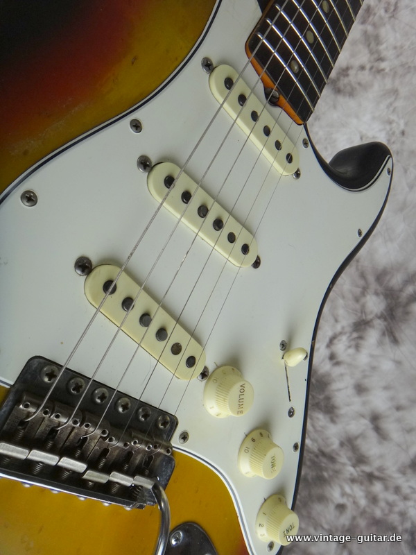 Fender-Stratocaster-1966_sunburst_vg-009.JPG