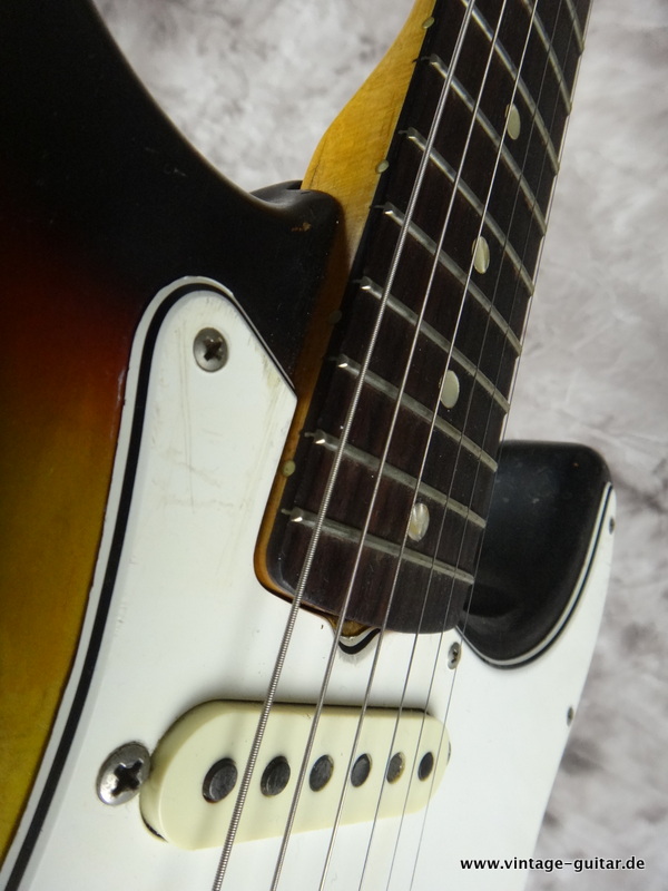 Fender-Stratocaster-1966_sunburst_vg-010.JPG