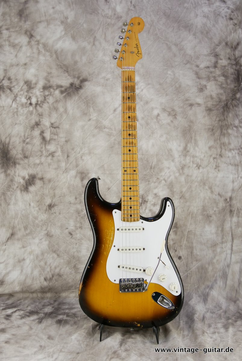 Fender-Stratocaster-1957-two-tone-sunburst-001.JPG