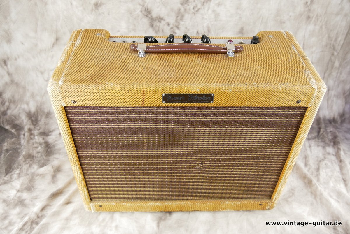 Fender-Vibrolux-1960-Tweed-002.JPG