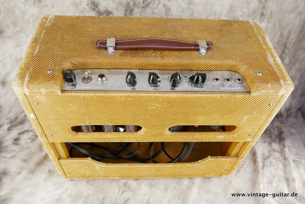 Fender-Vibrolux-1960-Tweed-003.JPG