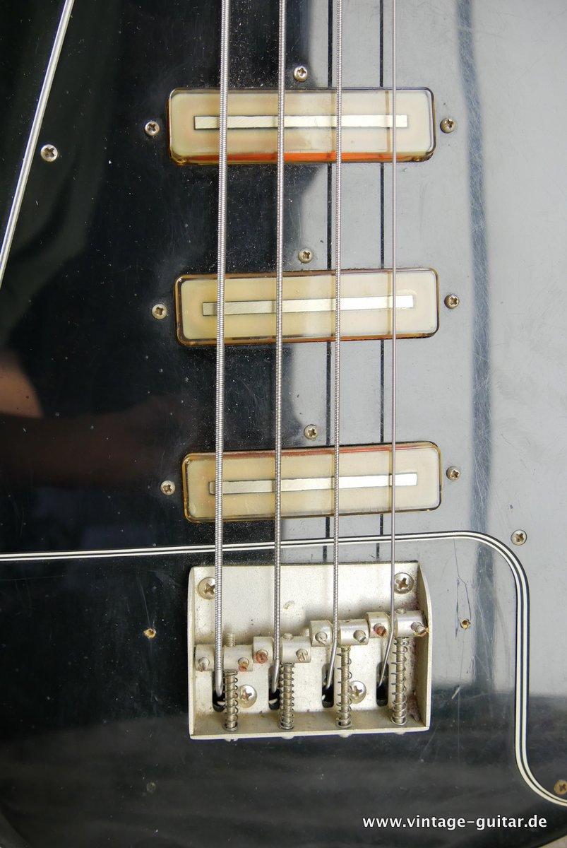 Gibson_Grabber_G3_1976_black-016.JPG