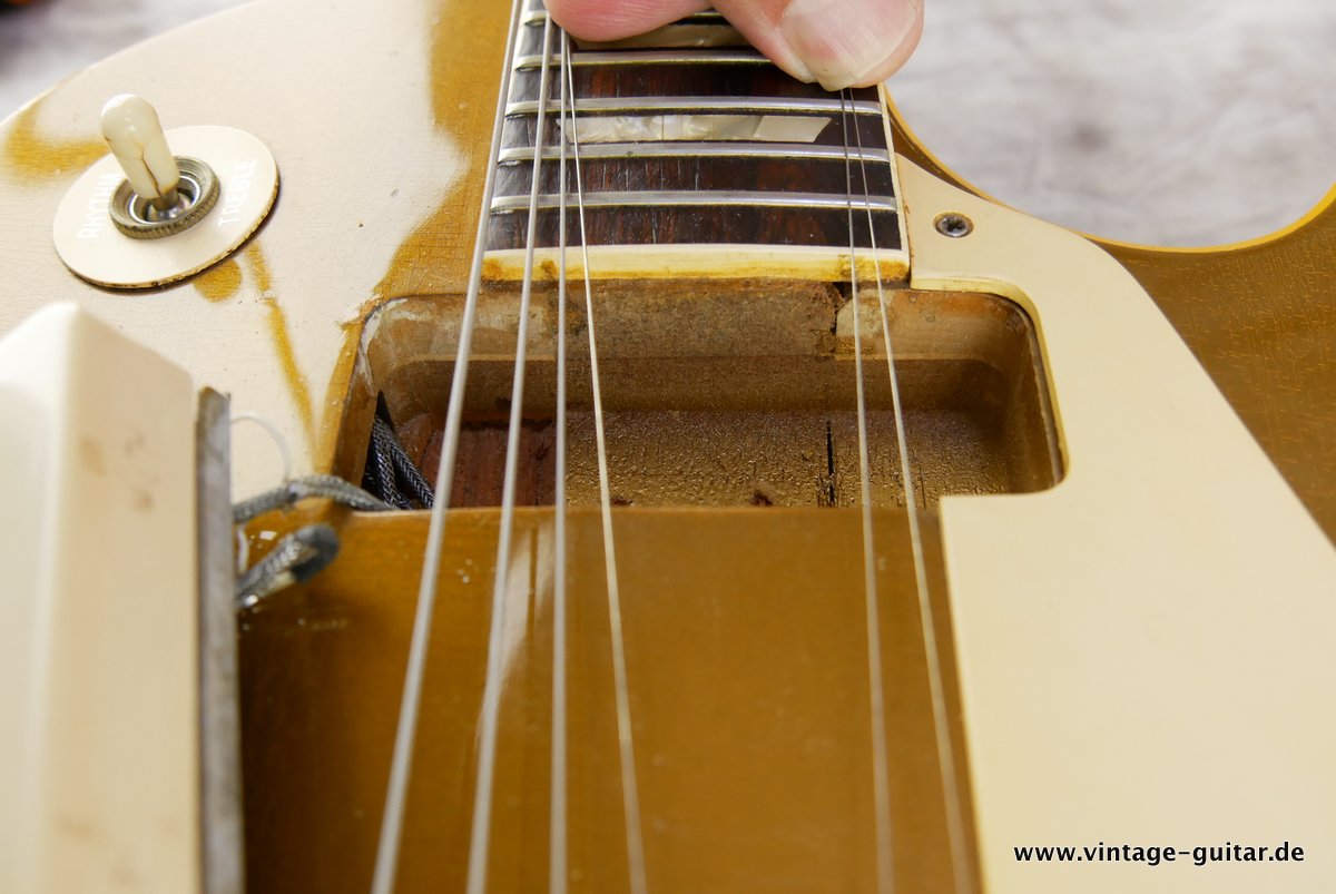 Gibson-Les-Paul-Standard-Goldtop-1969-029.JPG