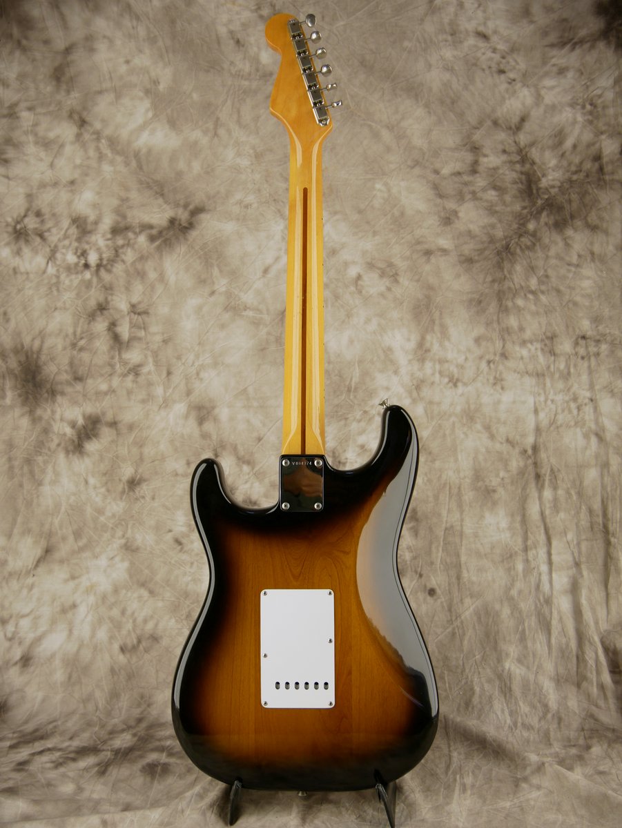 Fender-Stratocaster-1982-57-Reissue-AVRI-Fullerton-003.JPG