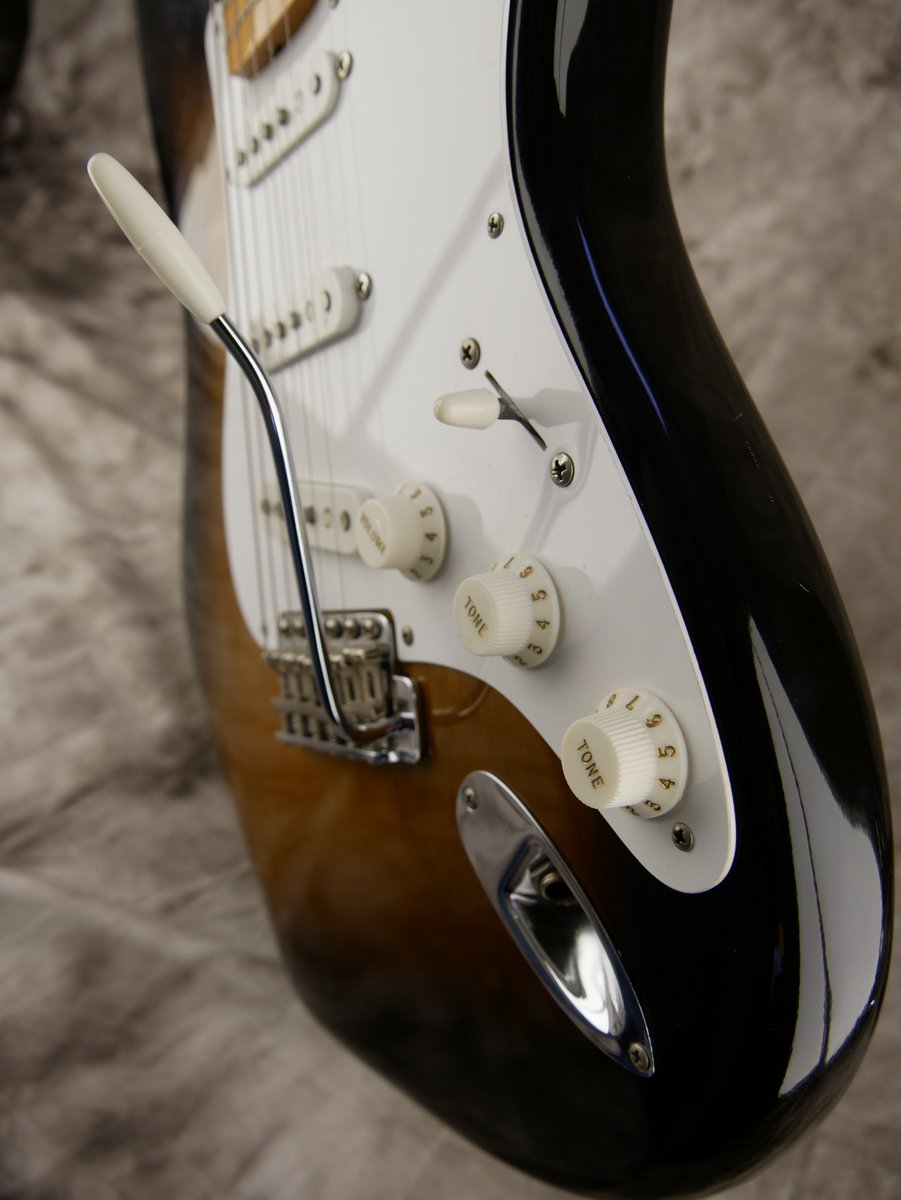Fender-Stratocaster-1982-57-Reissue-AVRI-Fullerton-017.JPG