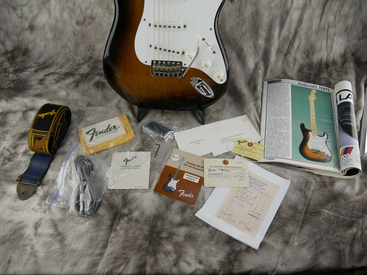 Fender-Stratocaster-1982-57-Reissue-AVRI-Fullerton-018.JPG