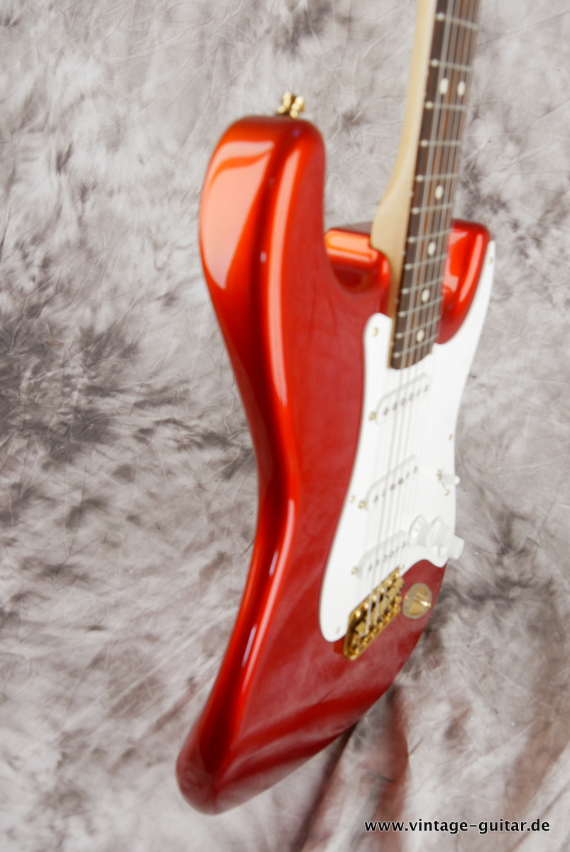 Fender_Stratocaster_Sparkling_Strawberry_Red_Japan_Mexico-2014-005.JPG
