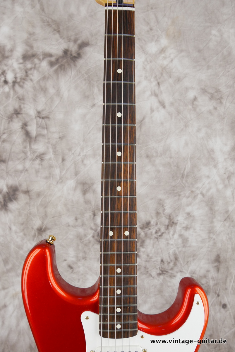 Fender_Stratocaster_Sparkling_Strawberry_Red_Japan_Mexico-2014-011.JPG