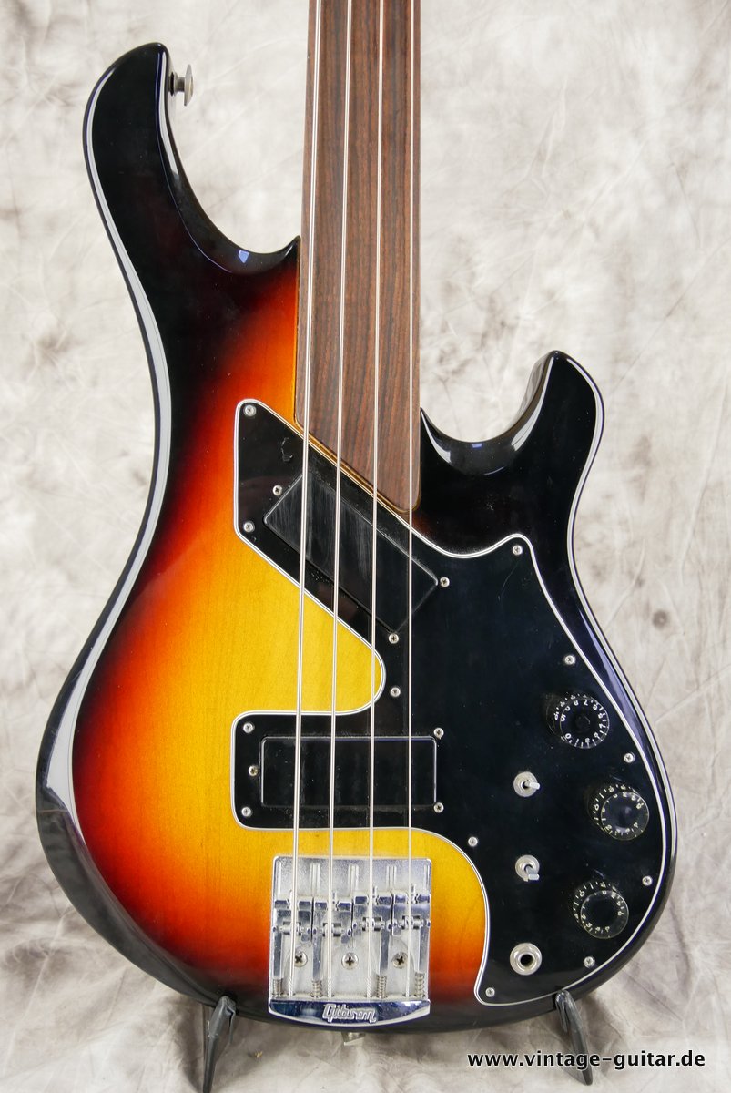 img/vintage/3592/Gibson_Victory_Artist_sunburst_1981-003.JPG