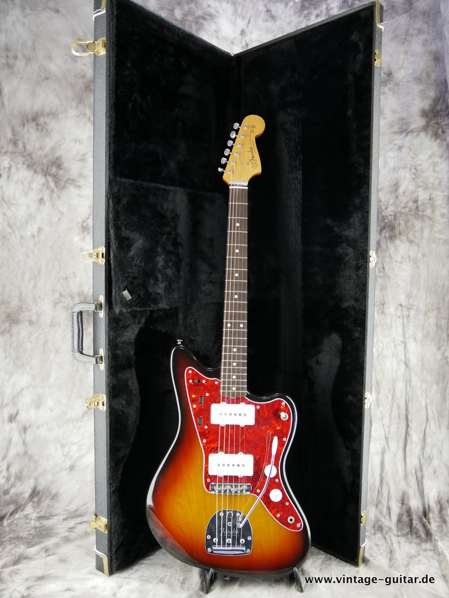 Fender_Jazzmaster_JM66_sunburst_Japan_1993-013.JPG