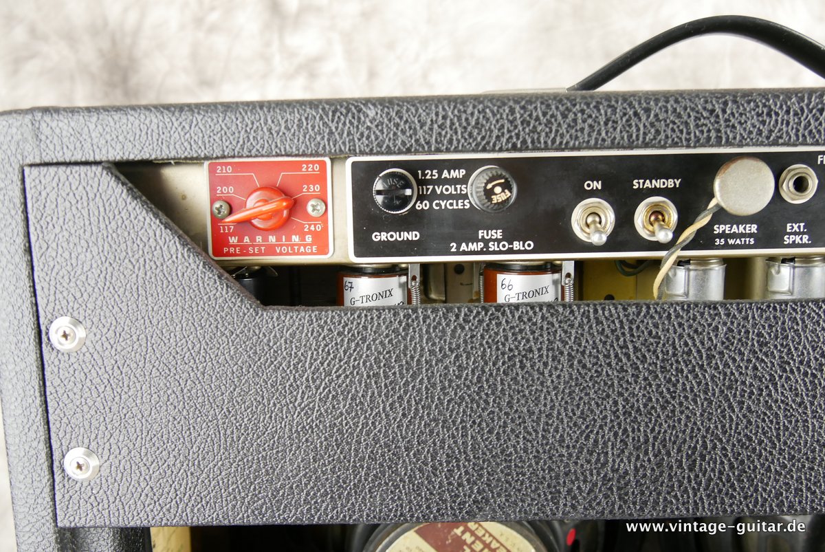 Fender_Vibrolux_Reverb_blackface_1965-007.JPG