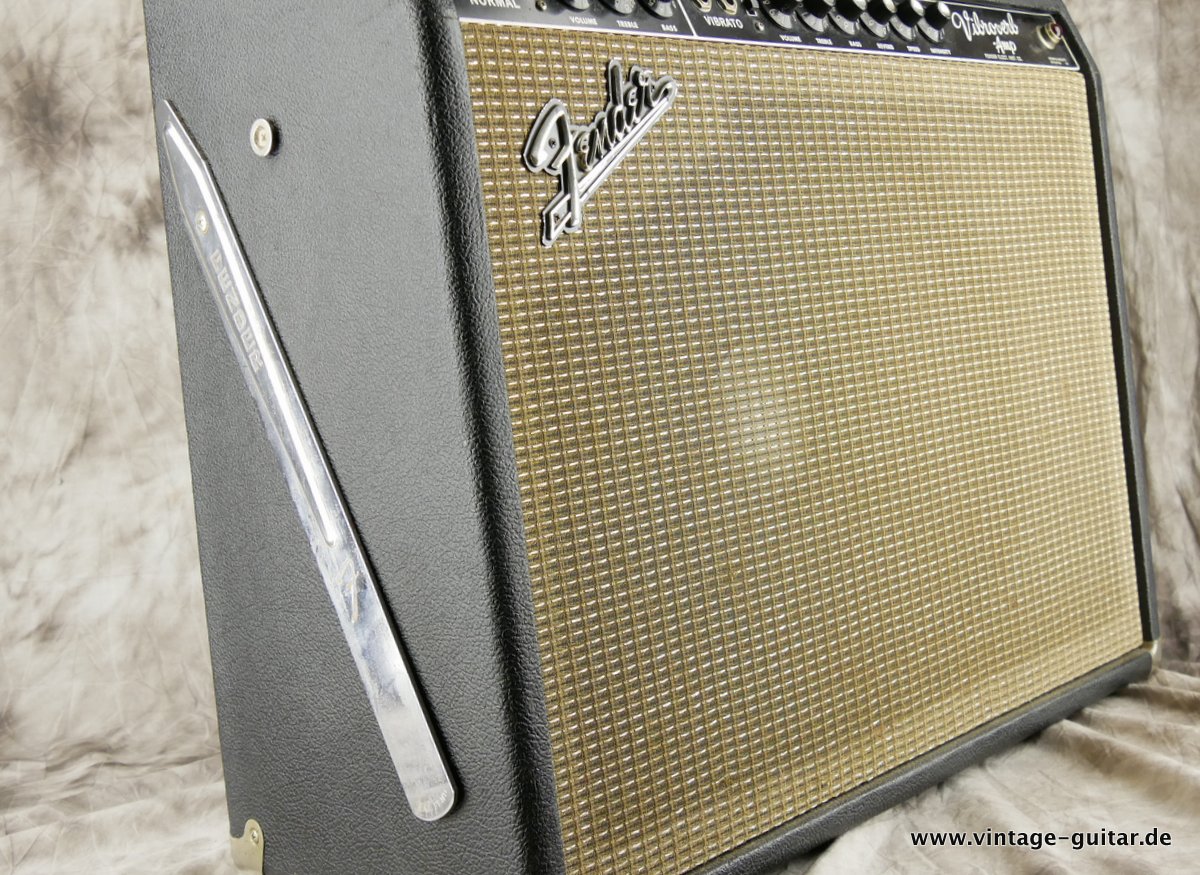 Fender_Vibroverb_1x15_blackface_1964-003.JPG