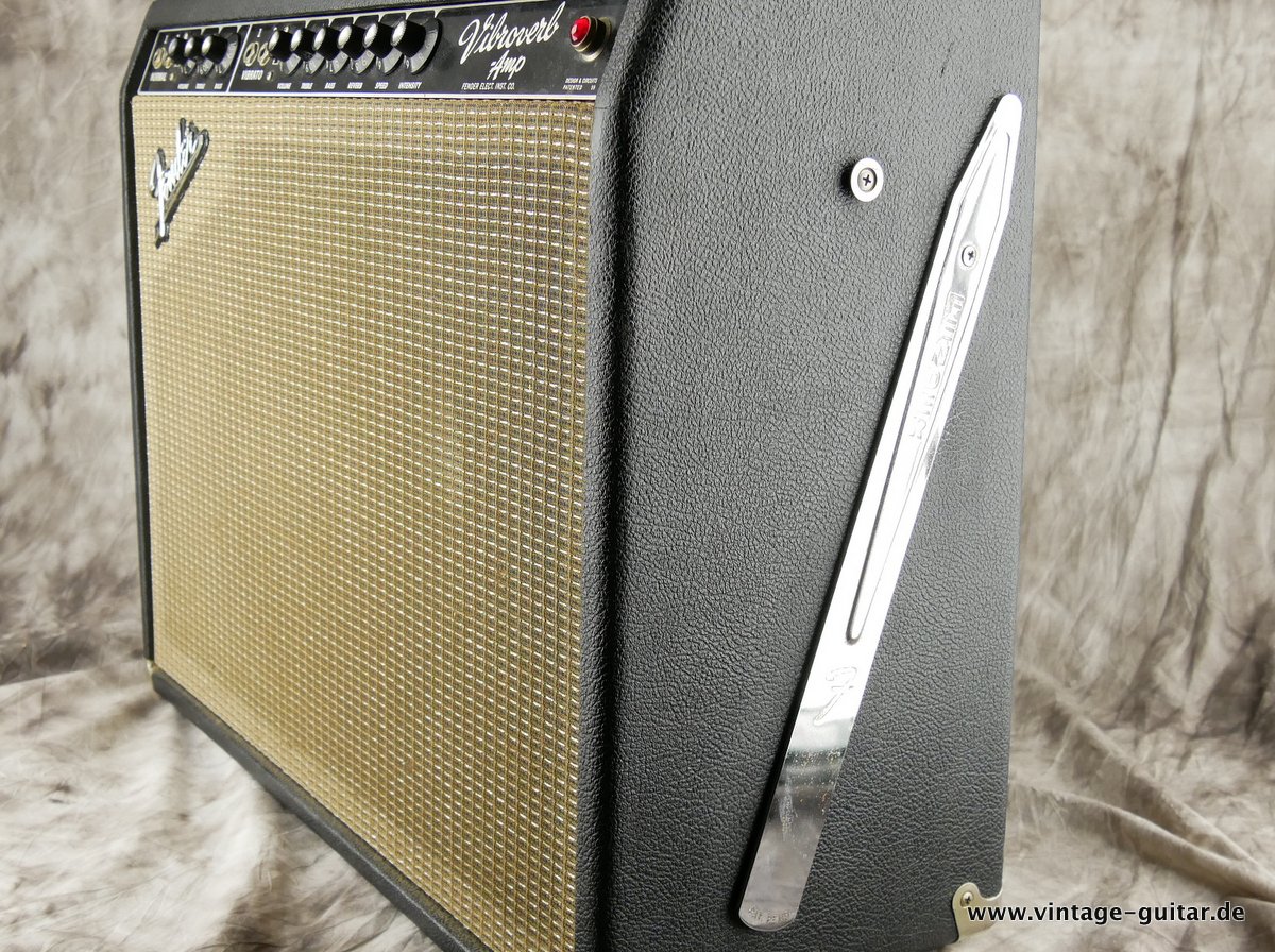 Fender_Vibroverb_1x15_blackface_1964-004.JPG