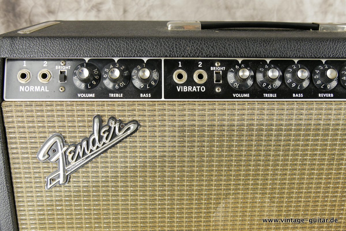 Fender_Vibroverb_1x15_blackface_1964-005.JPG