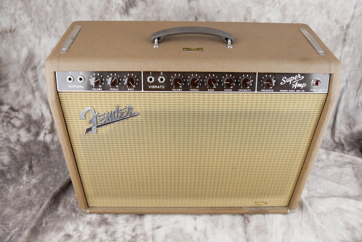 Fender-Super-Amp-1961-Brownface-002.JPG