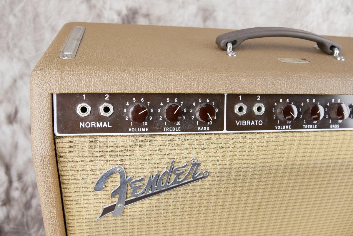 Fender-Super-Amp-1961-Brownface-004.JPG