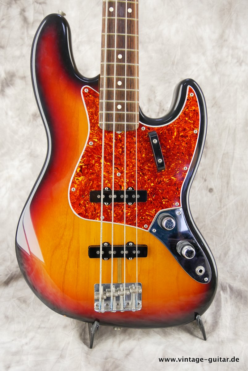 Fender_Jazz_Bass_62_RI_sunburat_1992-003.JPG
