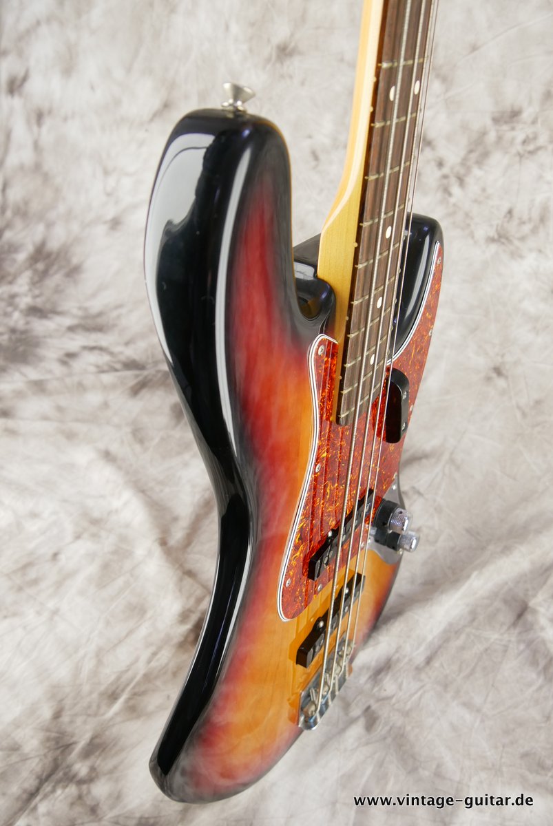 img/vintage/3611/Fender_Jazz_Bass_62_RI_sunburat_1992-005.JPG