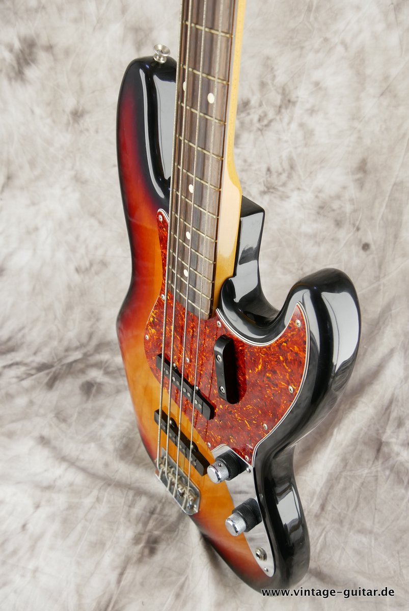 Fender_Jazz_Bass_62_RI_sunburat_1992-006.JPG