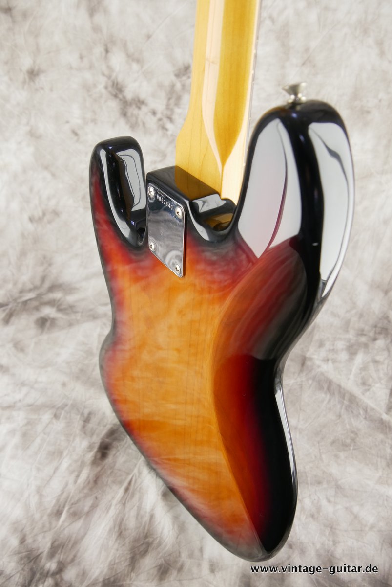 img/vintage/3611/Fender_Jazz_Bass_62_RI_sunburat_1992-008.JPG