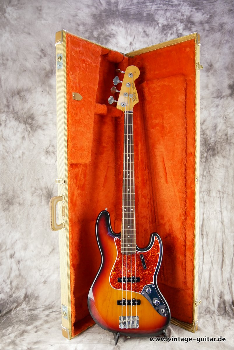 img/vintage/3611/Fender_Jazz_Bass_62_RI_sunburat_1992-013.JPG