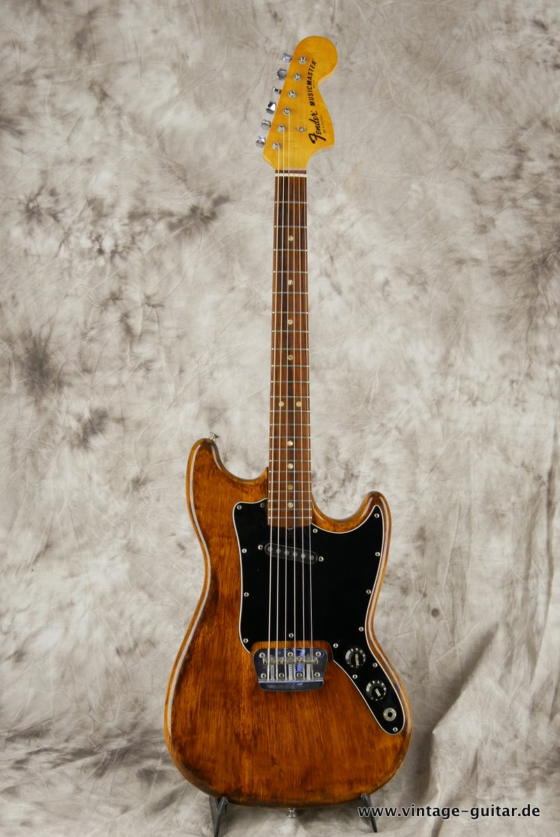 Fender_Musicmaster_walnut_1978-001.JPG