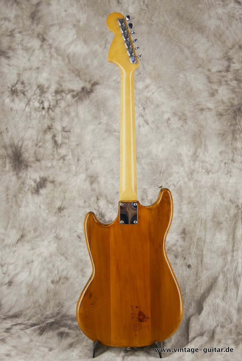 Fender_Musicmaster_walnut_1978-002.JPG