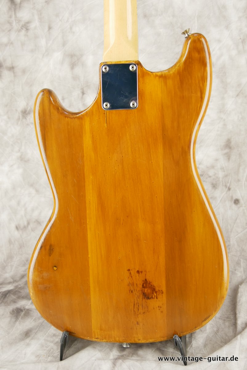 Fender_Musicmaster_walnut_1978-004.JPG