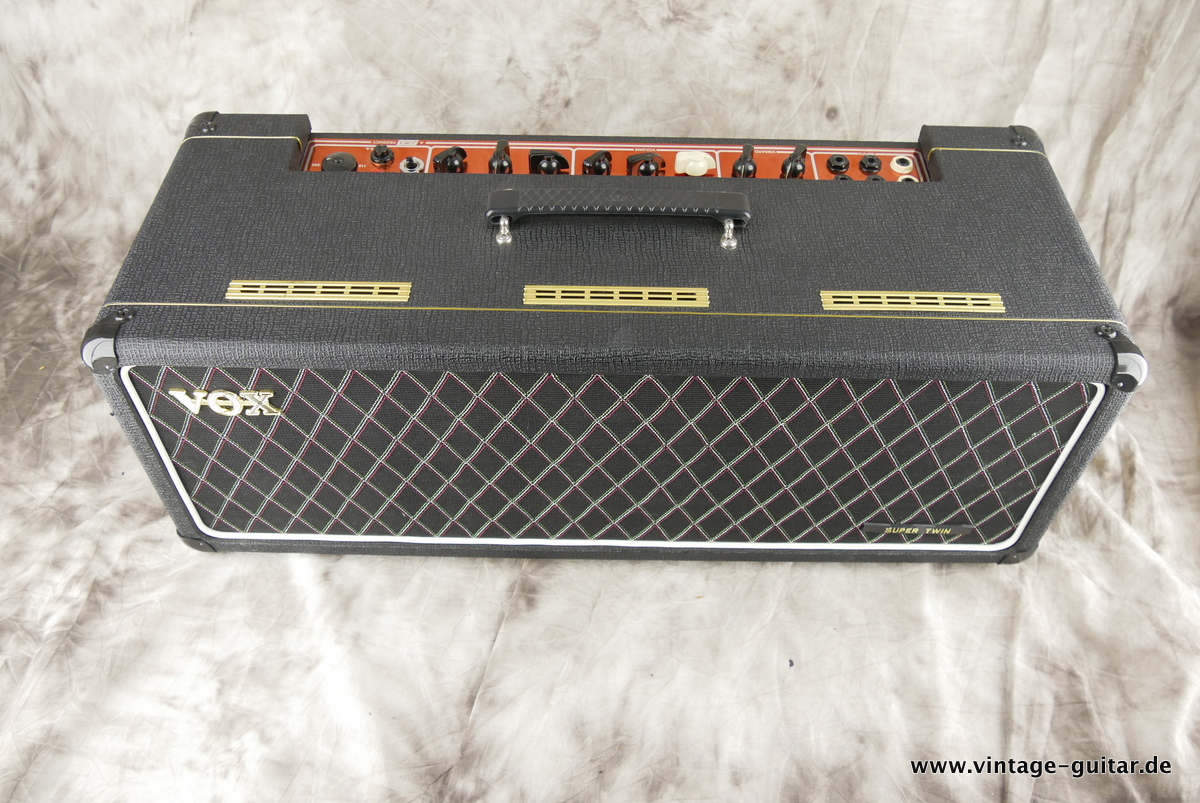 Vox_AC_30_Super_Twin_Top_1964-003.JPG