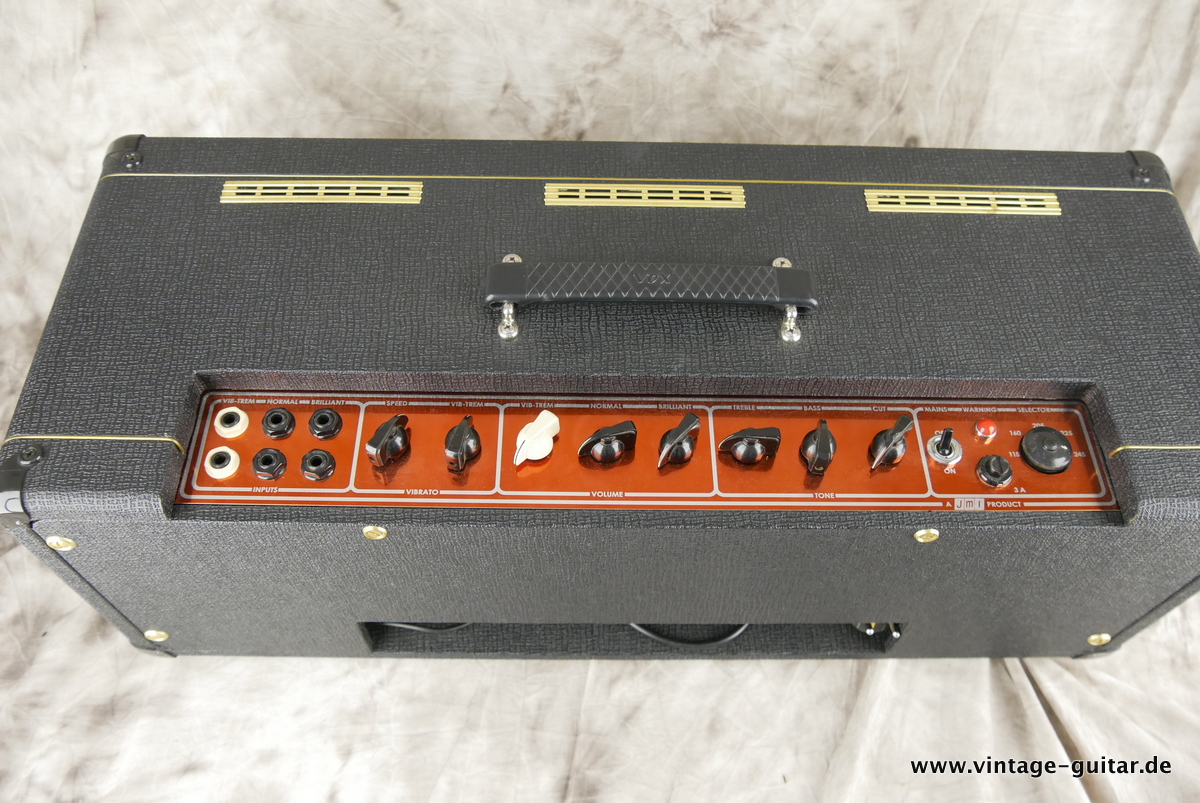 Vox_AC_30_Super_Twin_Top_1964-004.JPG