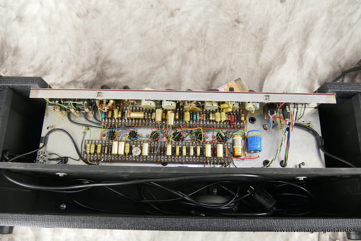 Vox_AC_30_Super_Twin_Top_1964-007.JPG