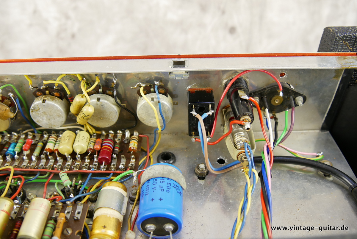 Vox_AC_30_Super_Twin_Top_1964-011.JPG