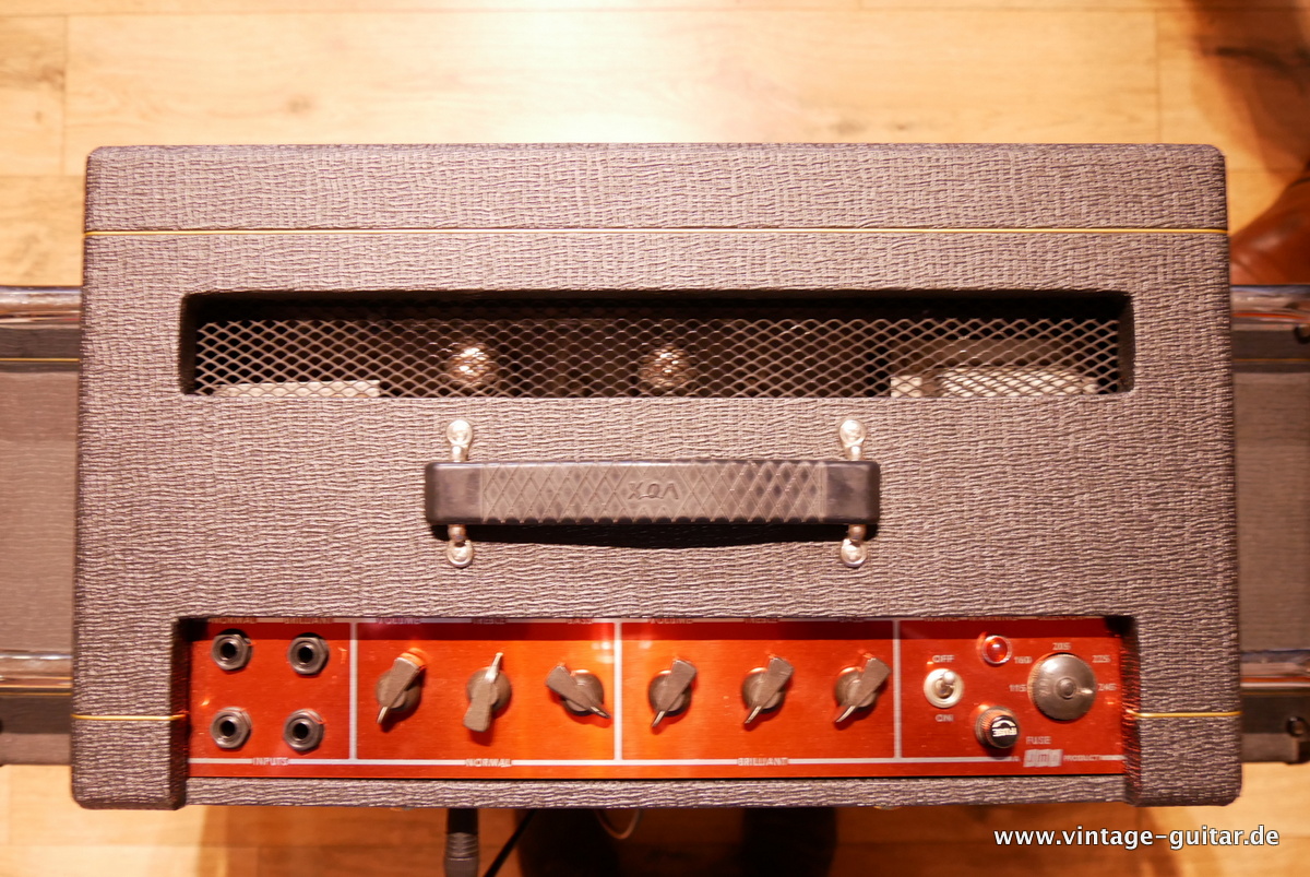 Vox_AC-50_flat_cab_surround_stand_1964-005.JPG