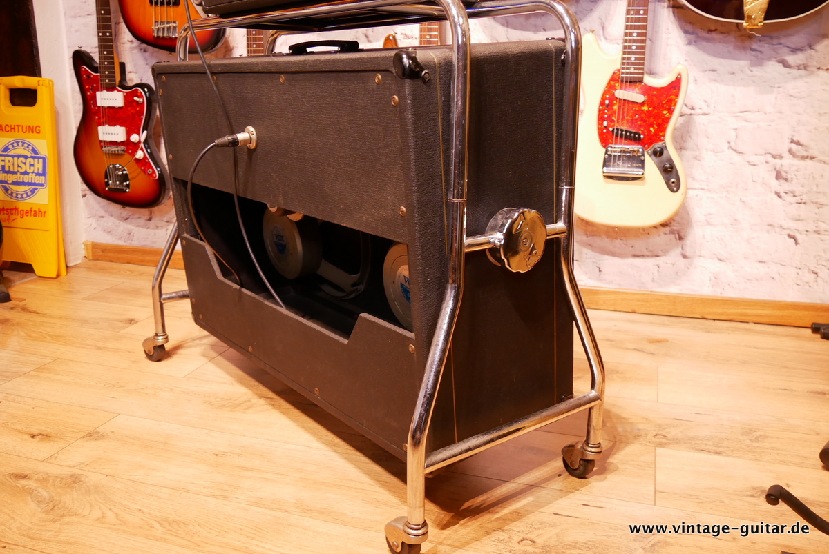 Vox_AC-50_flat_cab_surround_stand_1964-006.JPG