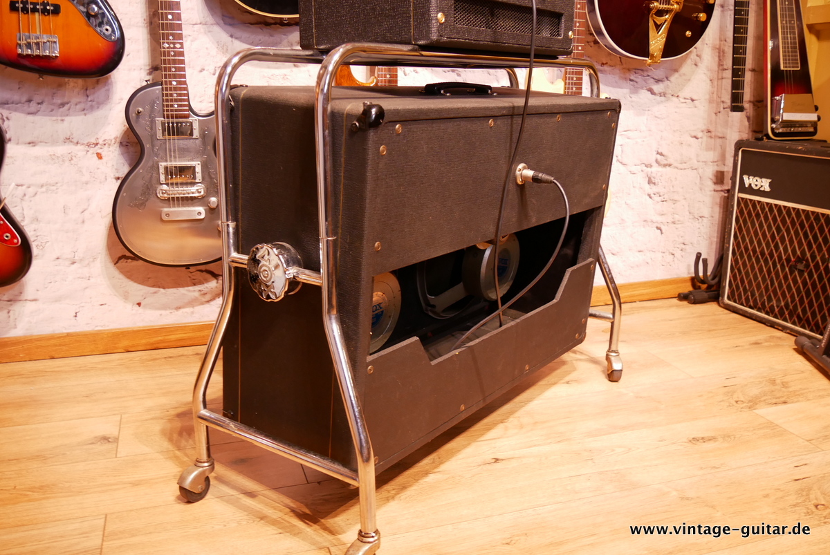 Vox_AC-50_flat_cab_surround_stand_1964-007.JPG