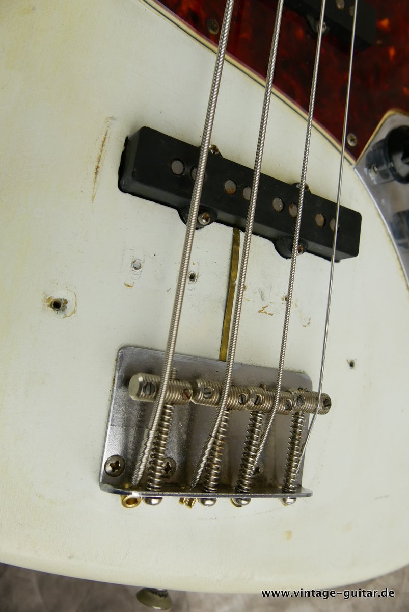 Fender-Jazz-Bass-1963-white-refinished-012.JPG