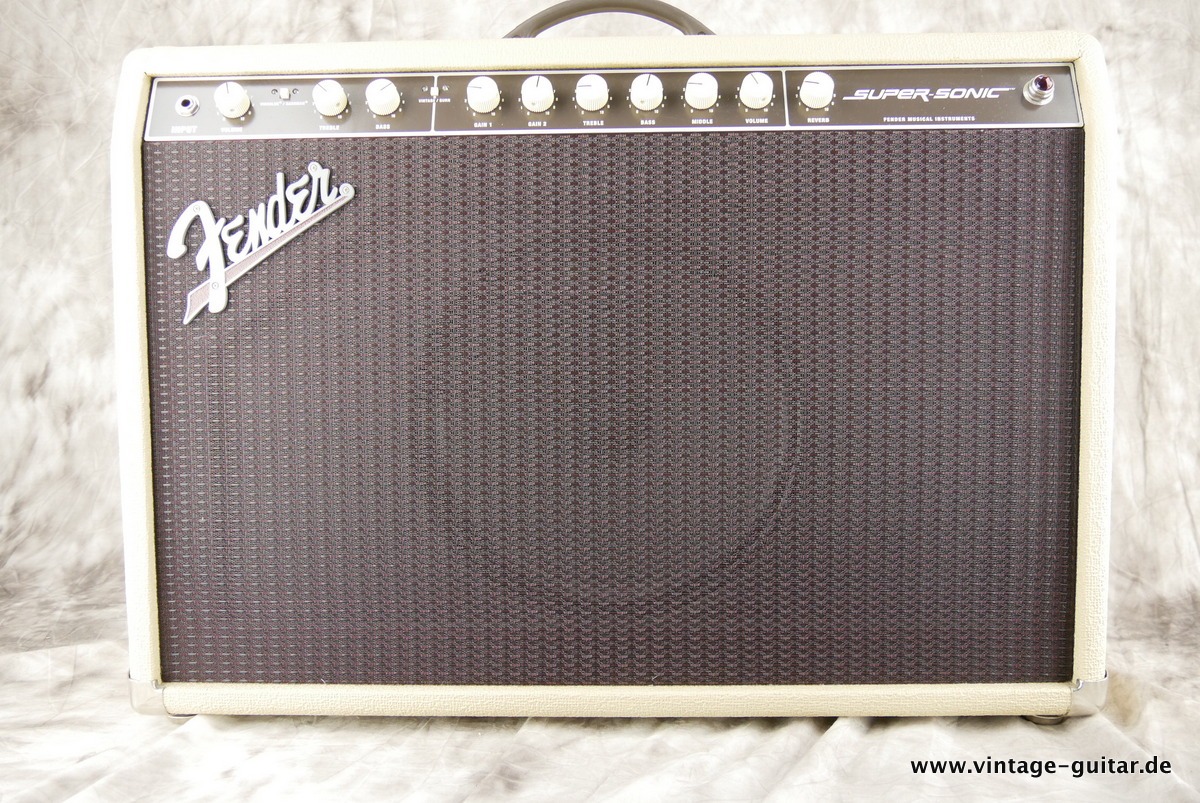 Fender_Super-Sonic_60W_blonde_2007-001.JPG